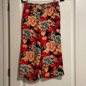 LOFT flare flower 3/4 pants